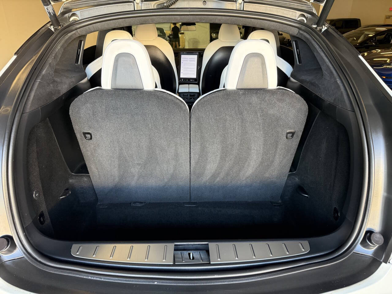 Used 2020 Tesla Model X Performance AWD/4WD image 29