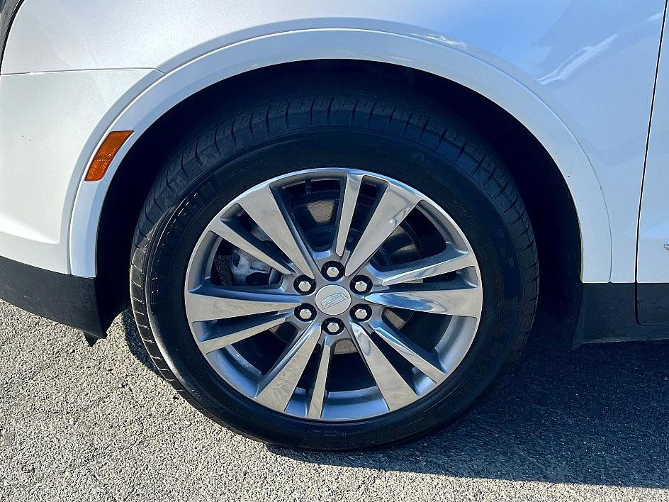 Certified 2025 Cadillac XT5 Premium Luxury image 10