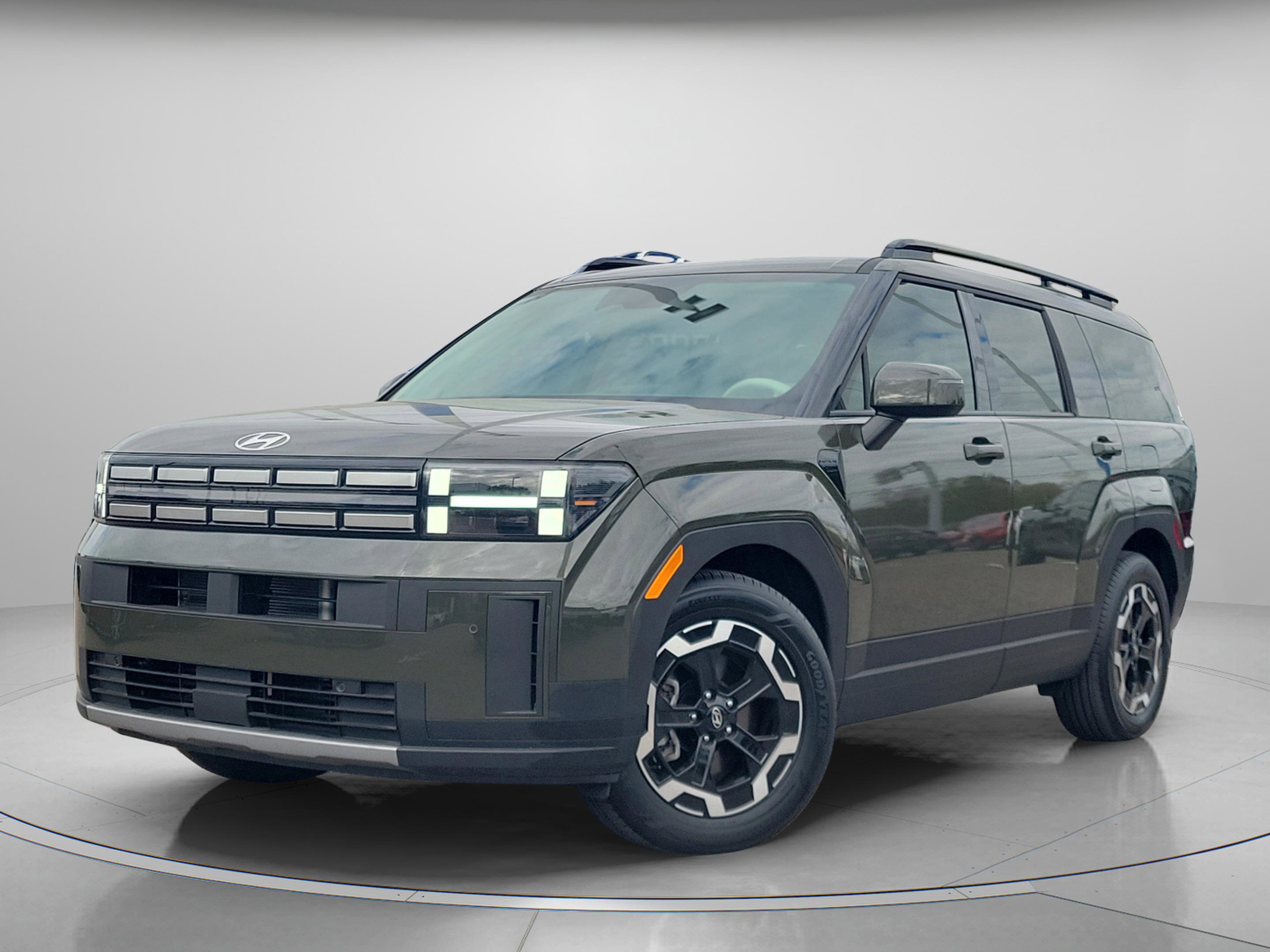 Certified 2025 Hyundai Santa Fe SEL image 2