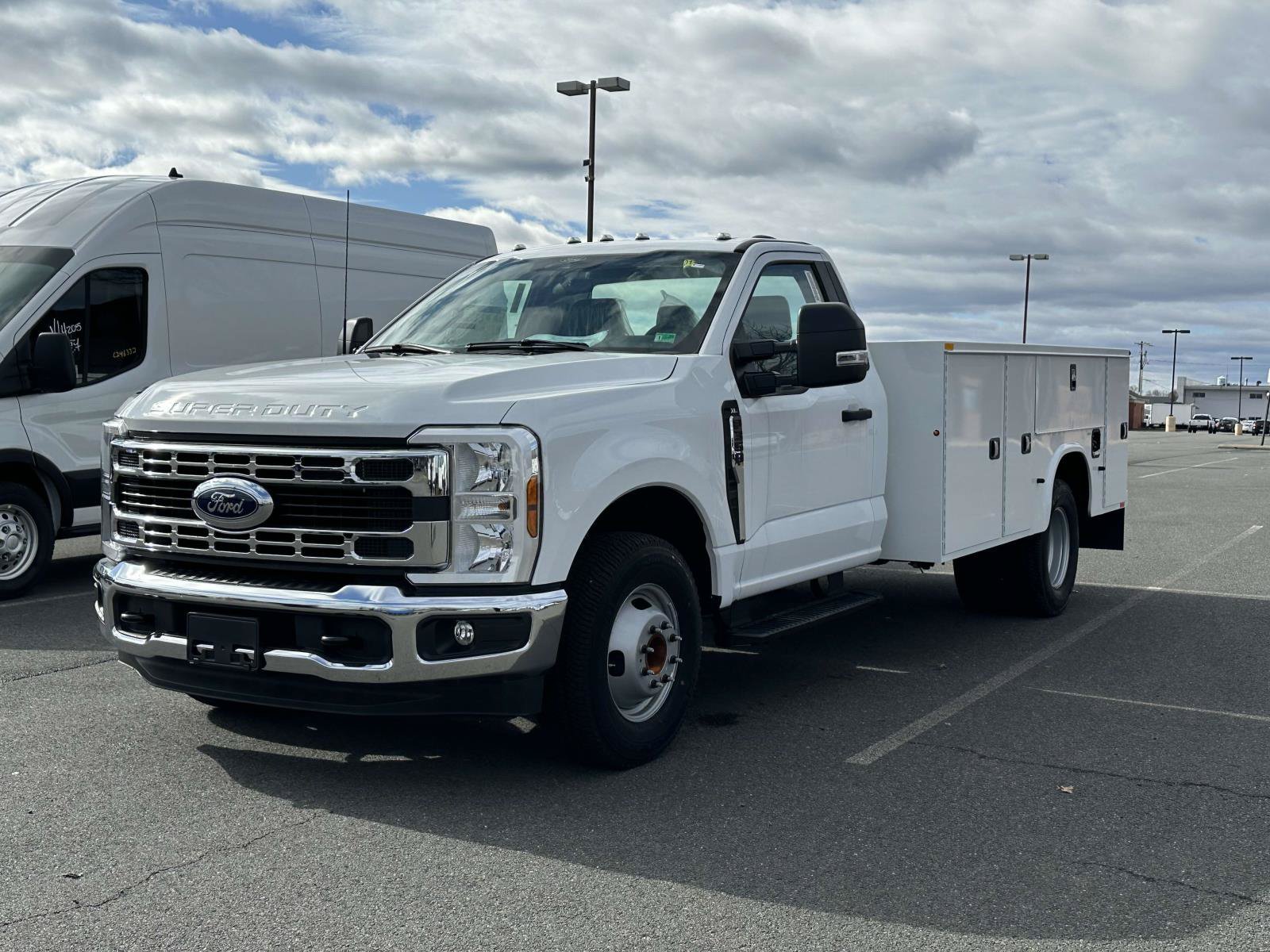 New 2024 Ford F350 XL w/ XL Chrome Package RWD image 5