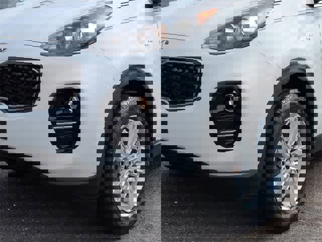 Used 2019 Kia Sportage LX image 11