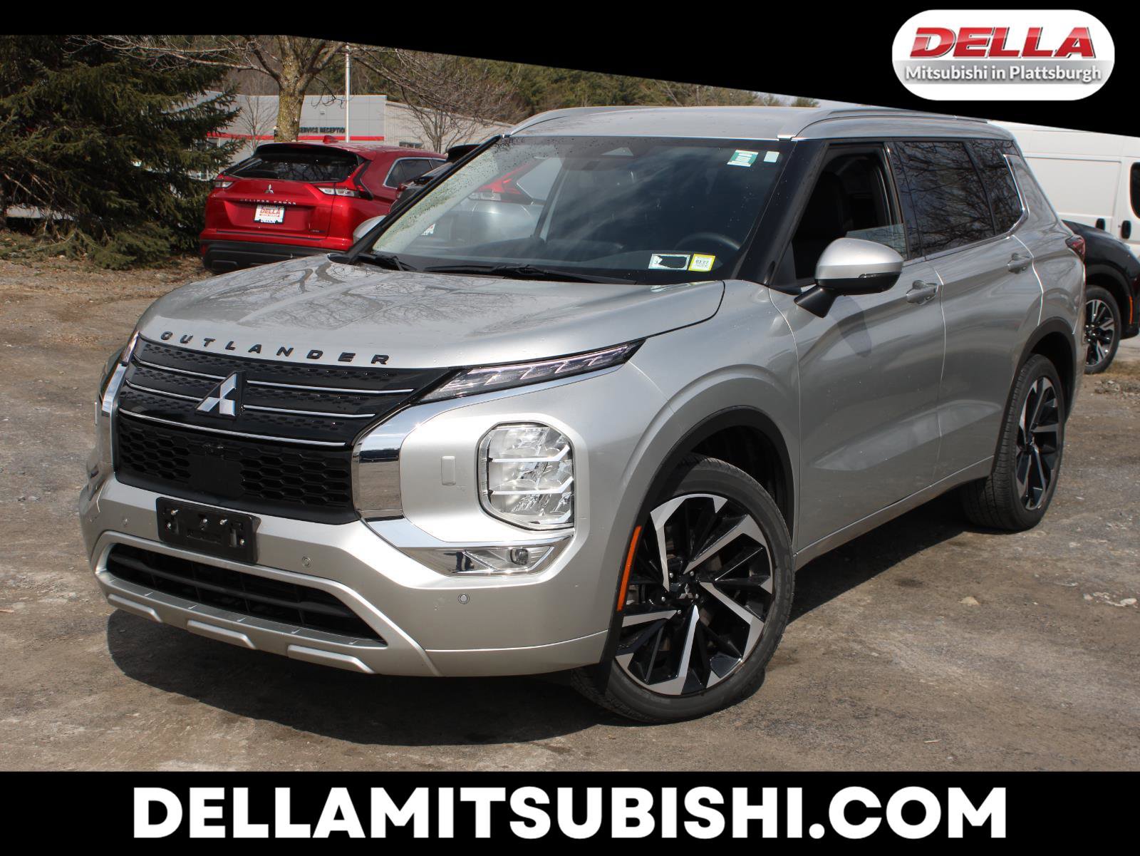 Used 2024 Mitsubishi Outlander SEL image 1