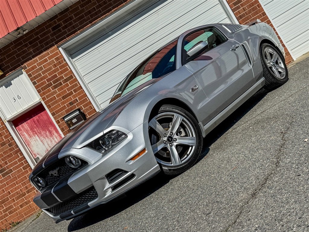 Used 2013 Ford Mustang GT Premium w/ GT Coupe Accessory Pkg 5 image 3