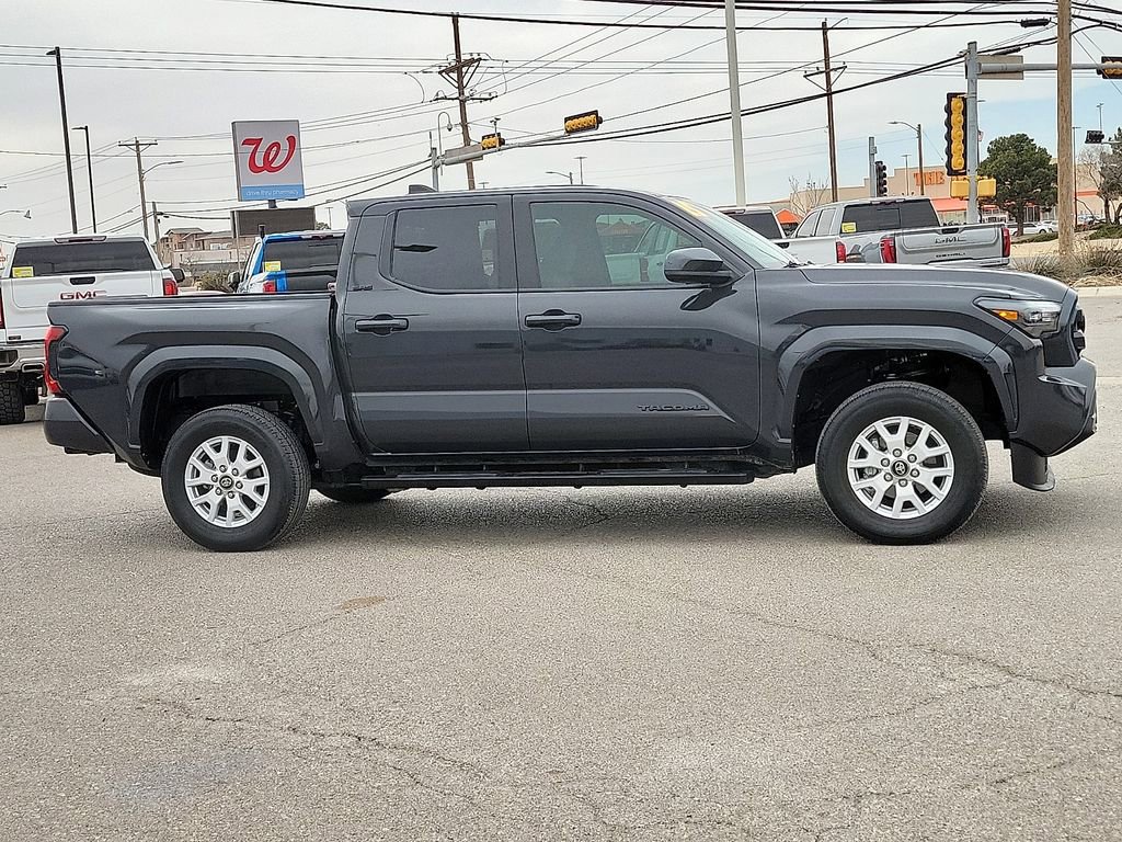 Used 2025 Toyota Tacoma SR5 image 12