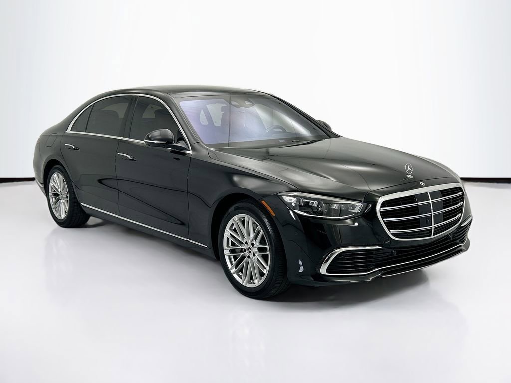 Used 2022 Mercedes-Benz S 580 4MATIC Sedan image 3