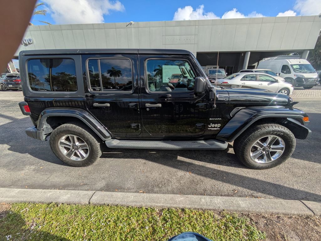 Used 2019 Jeep Wrangler Unlimited Sahara image 5