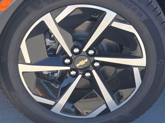 New 2026 Chevrolet Equinox EV LT image 18