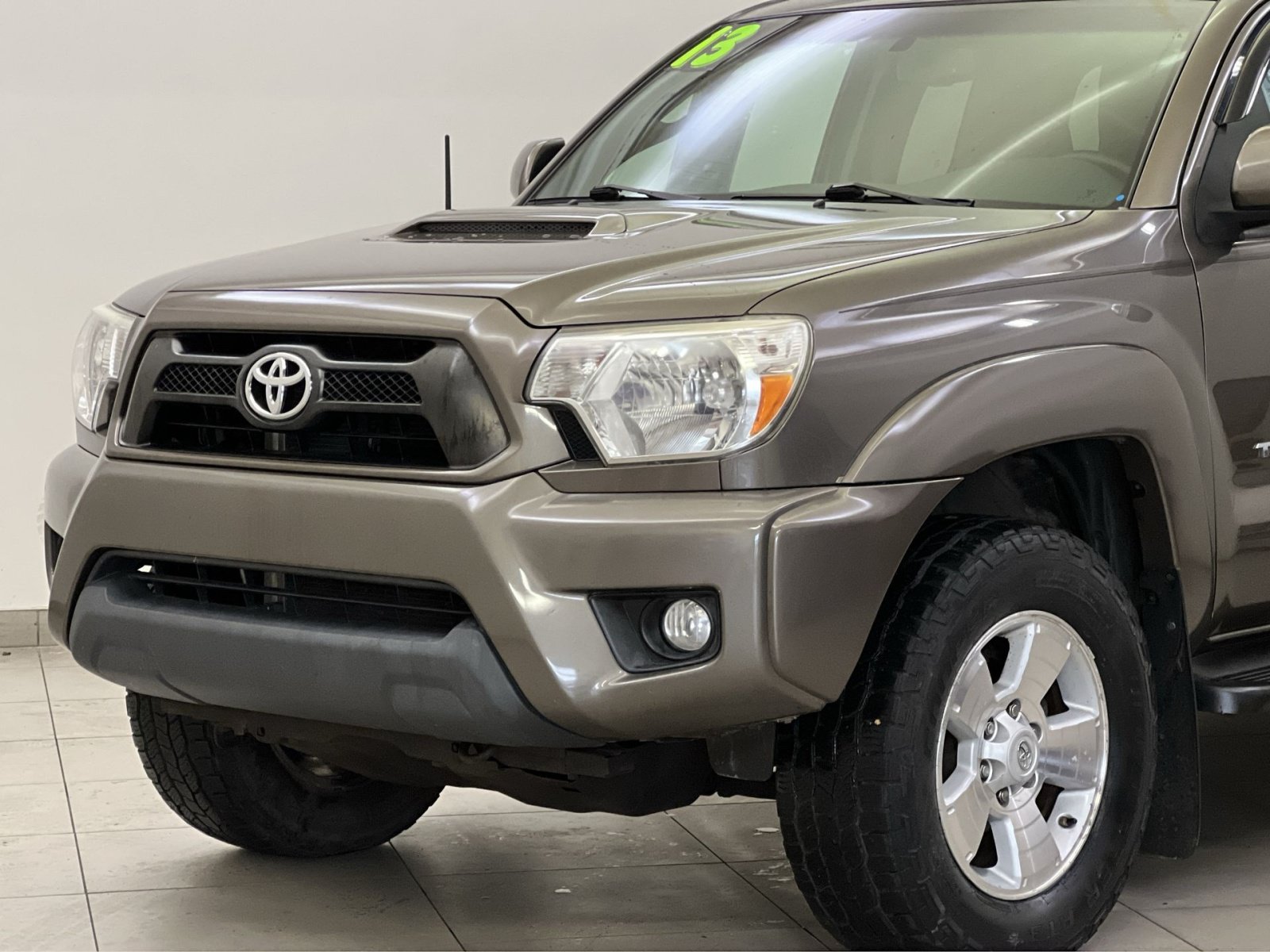 Used 2013 Toyota Tacoma 4x4 Access Cab V6 w/ TRD Sport Pkg image 27