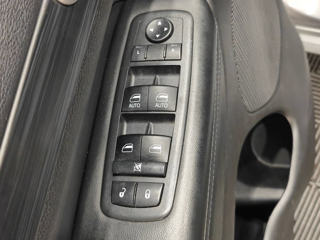 Used 2019 Jeep Grand Cherokee Altitude AWD/4WD image 56