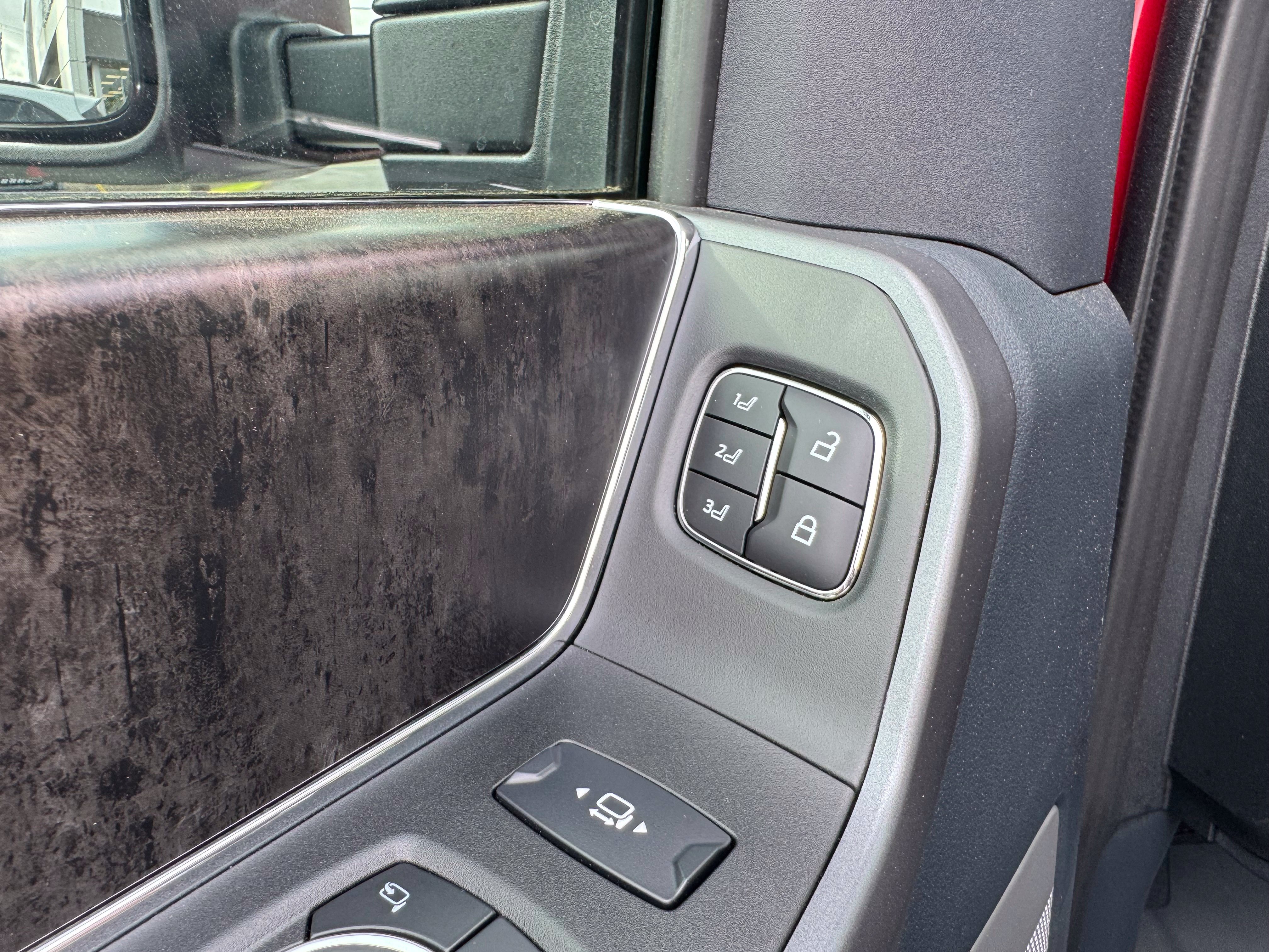 Used 2025 Ford F250 Lariat w/ Chrome Package AWD/4WD image 59