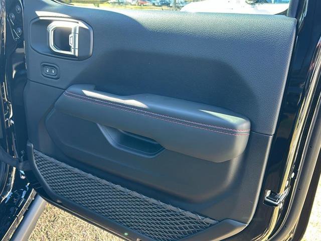 New 2025 Jeep Gladiator Rubicon w/ Convenience Group image 19