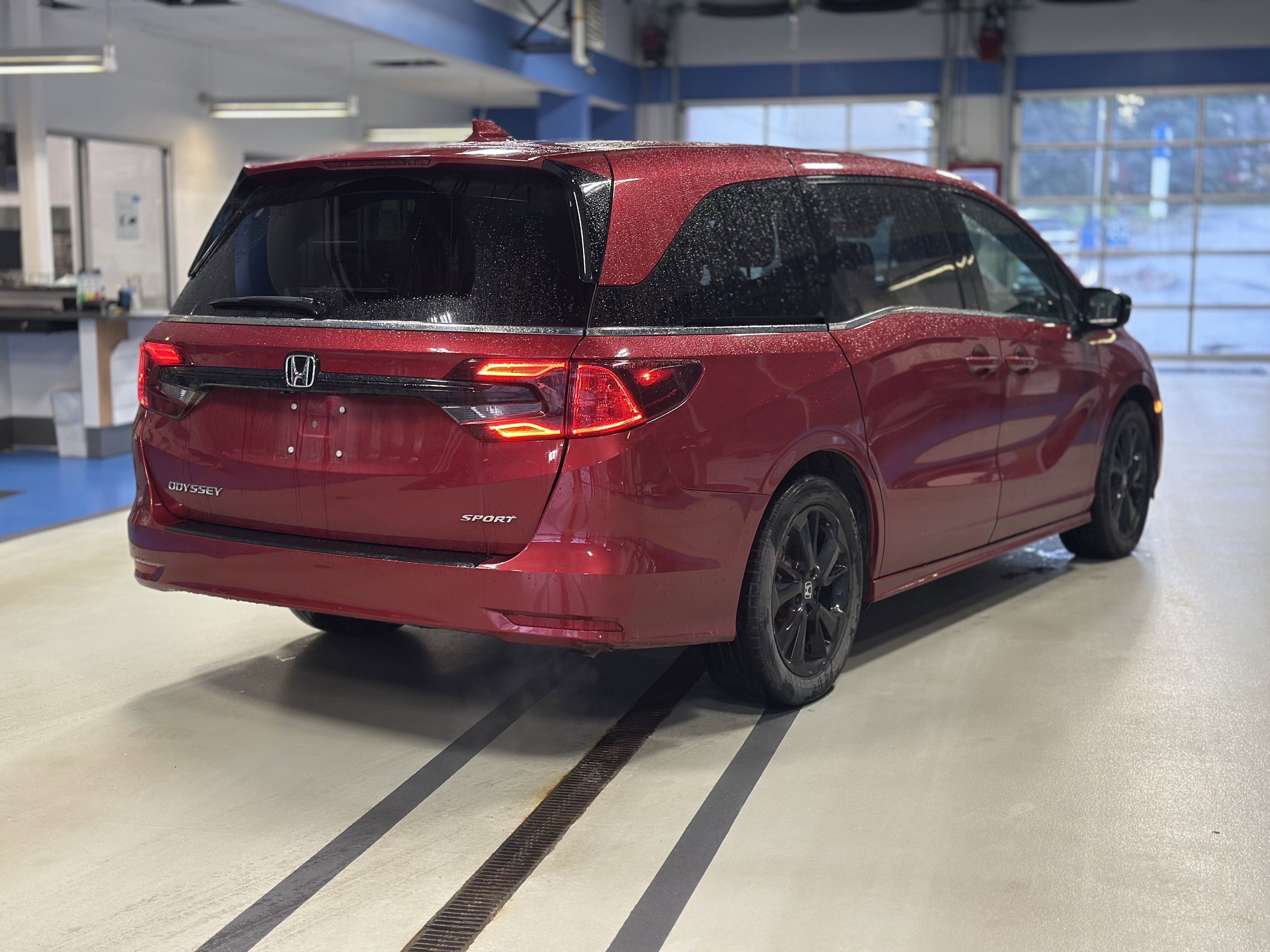 Used 2023 Honda Odyssey Sport image 5
