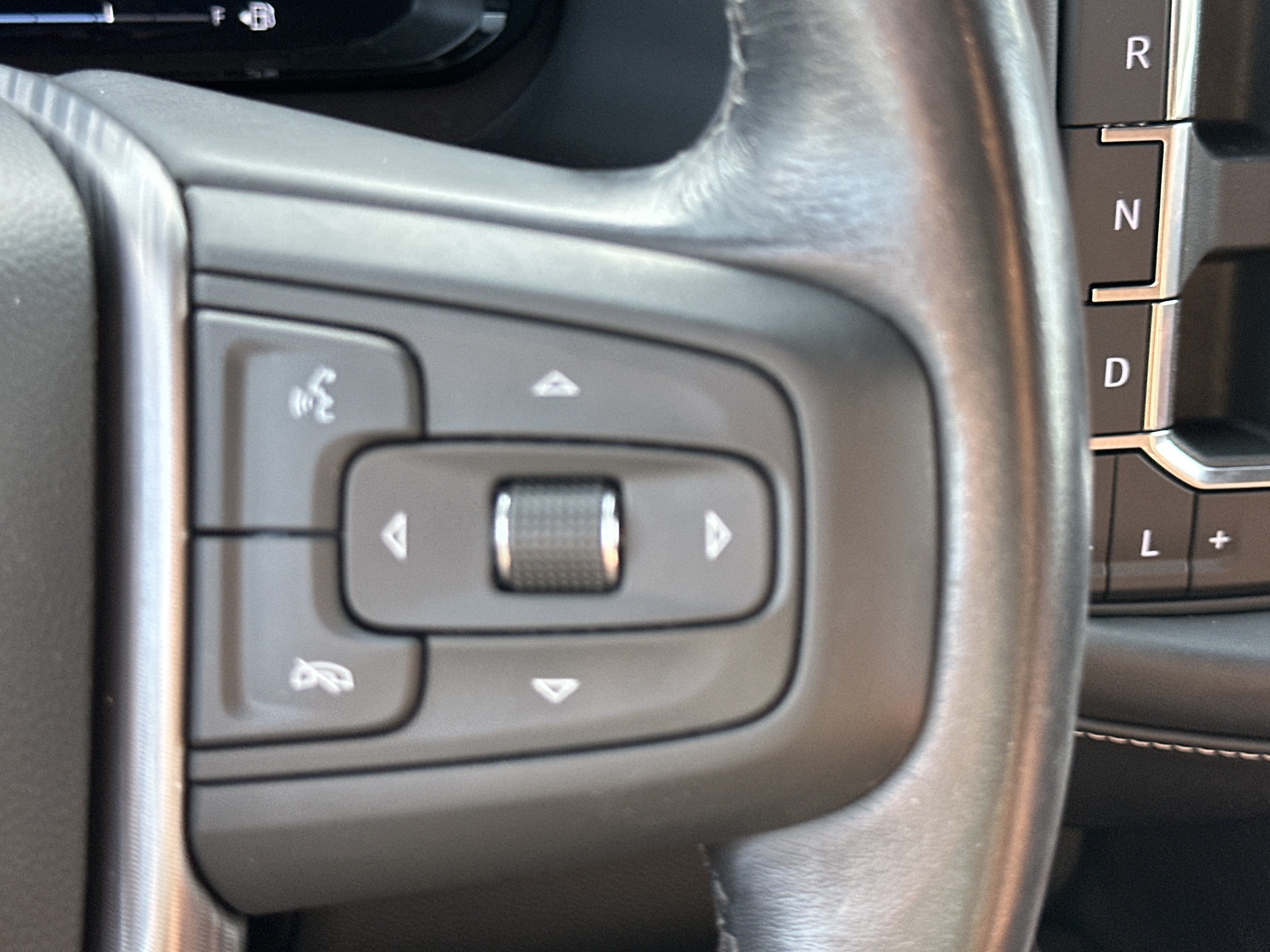 Certified 2023 GMC Yukon XL Denali Ultimate AWD/4WD image 28