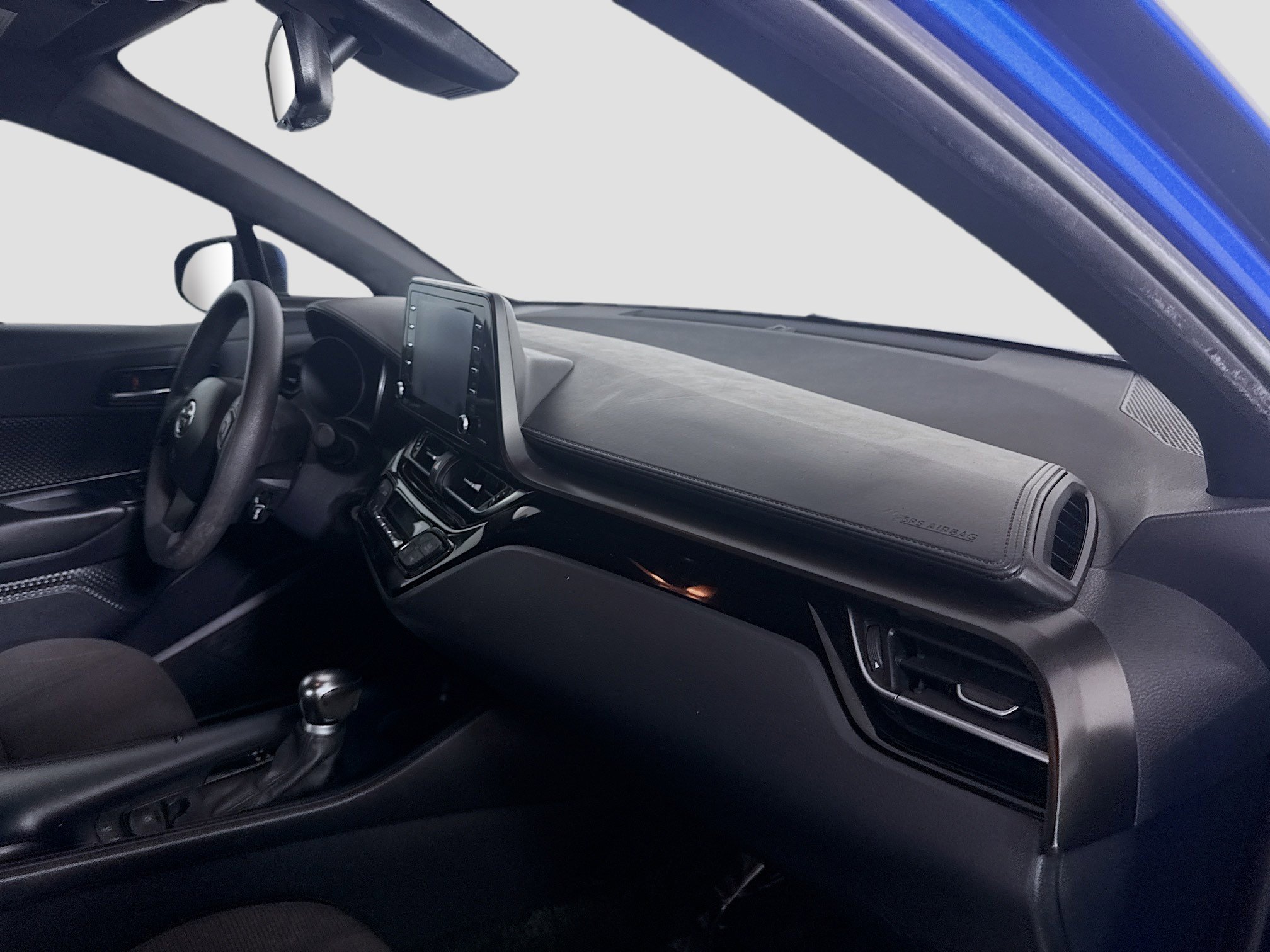 Used 2019 Toyota C-HR LE image 29