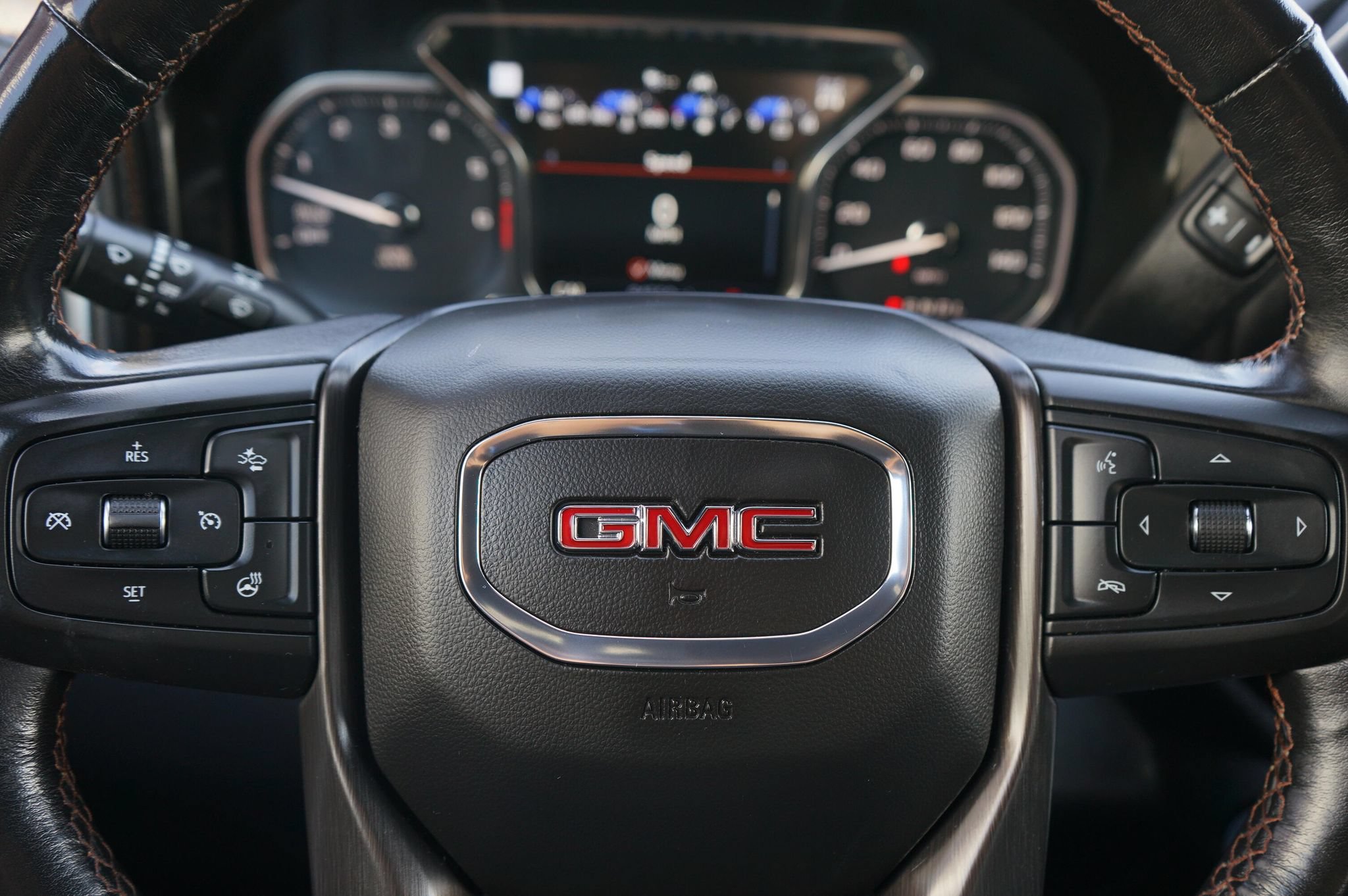 Used 2020 GMC Sierra 1500 AT4 w/ AT4 Premium Package AWD/4WD image 25
