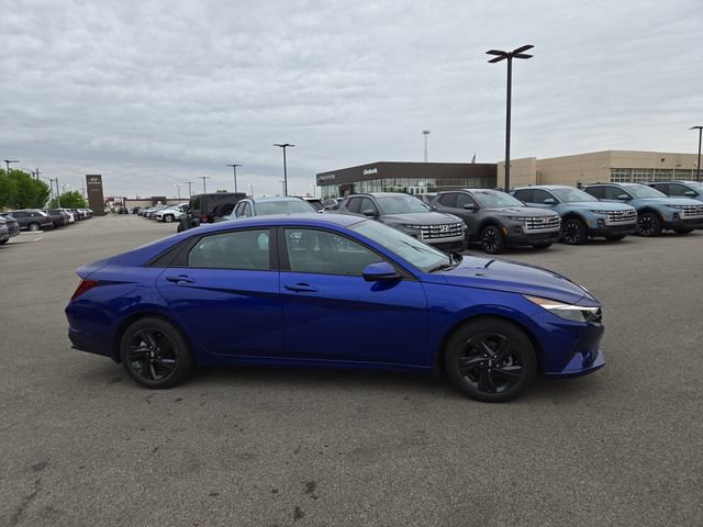 Certified 2023 Hyundai Elantra SEL FWD image 5