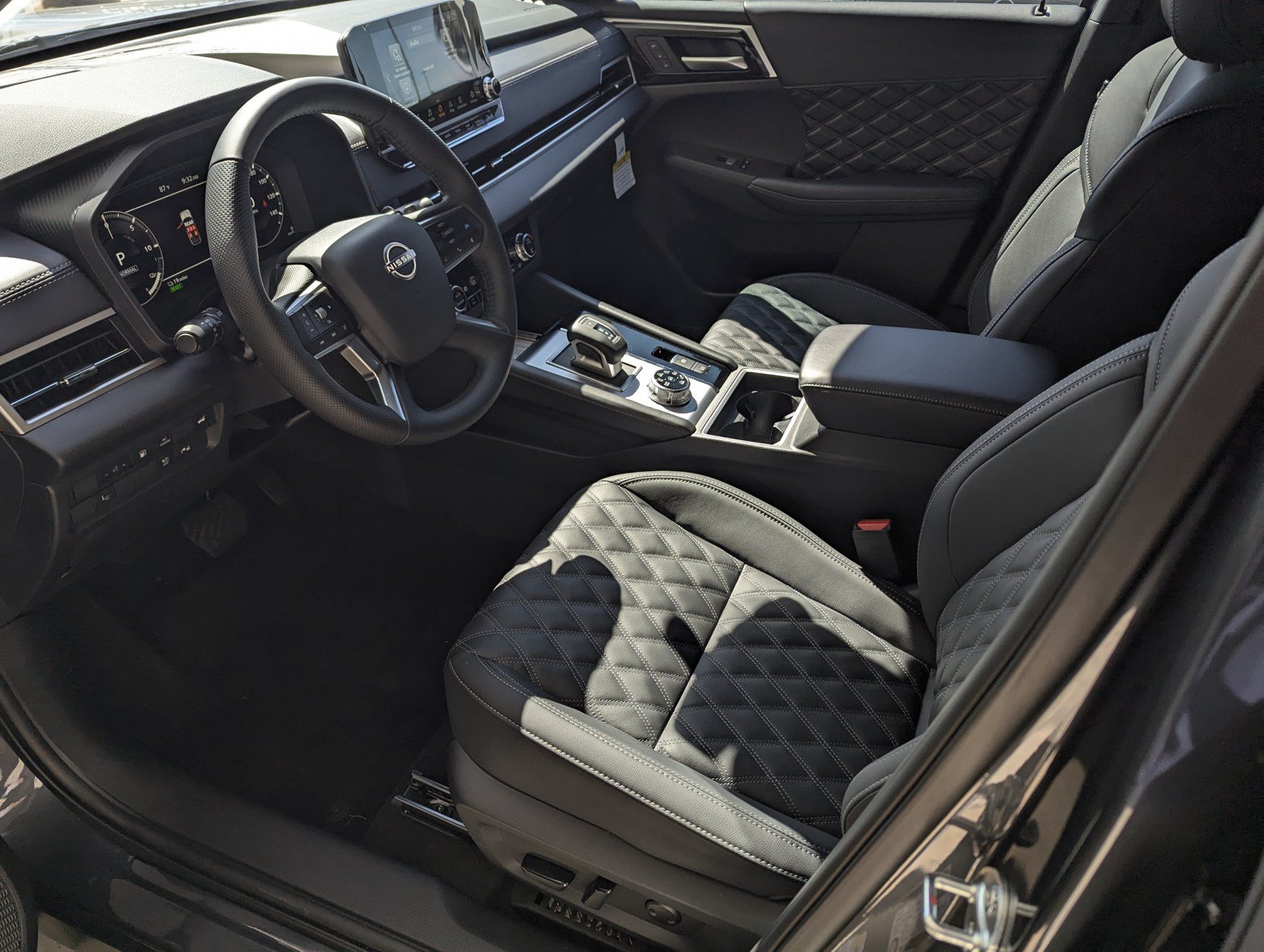 New 2026 Nissan Rogue Platinum AWD/4WD image 9