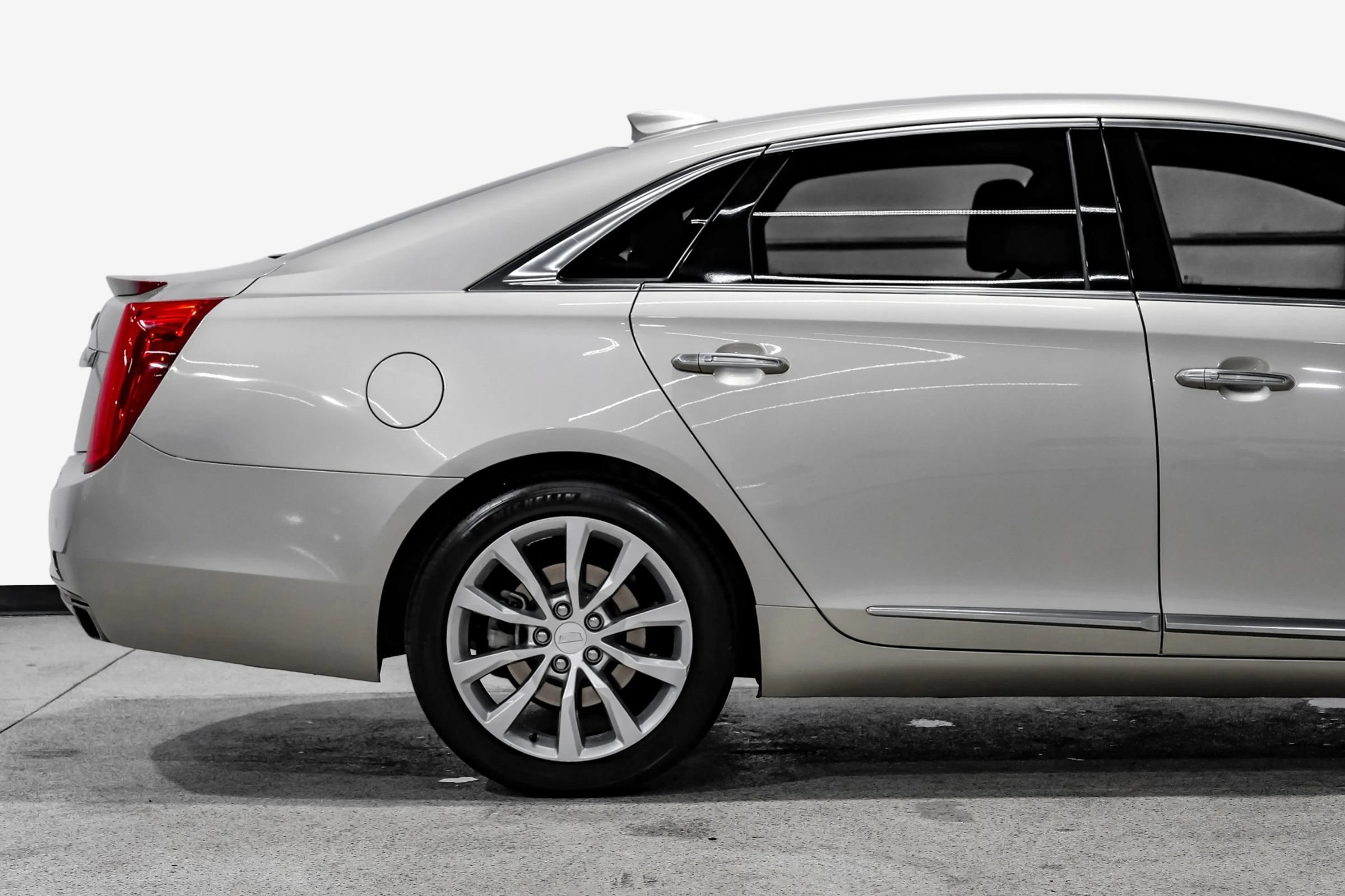 Used 2016 Cadillac XTS Luxury w/ Driver Awareness Package FWD image 12
