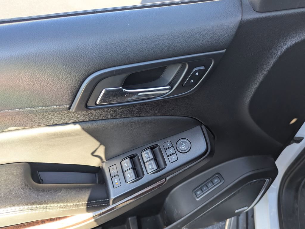 Used 2015 GMC Yukon SLT AWD/4WD image 28