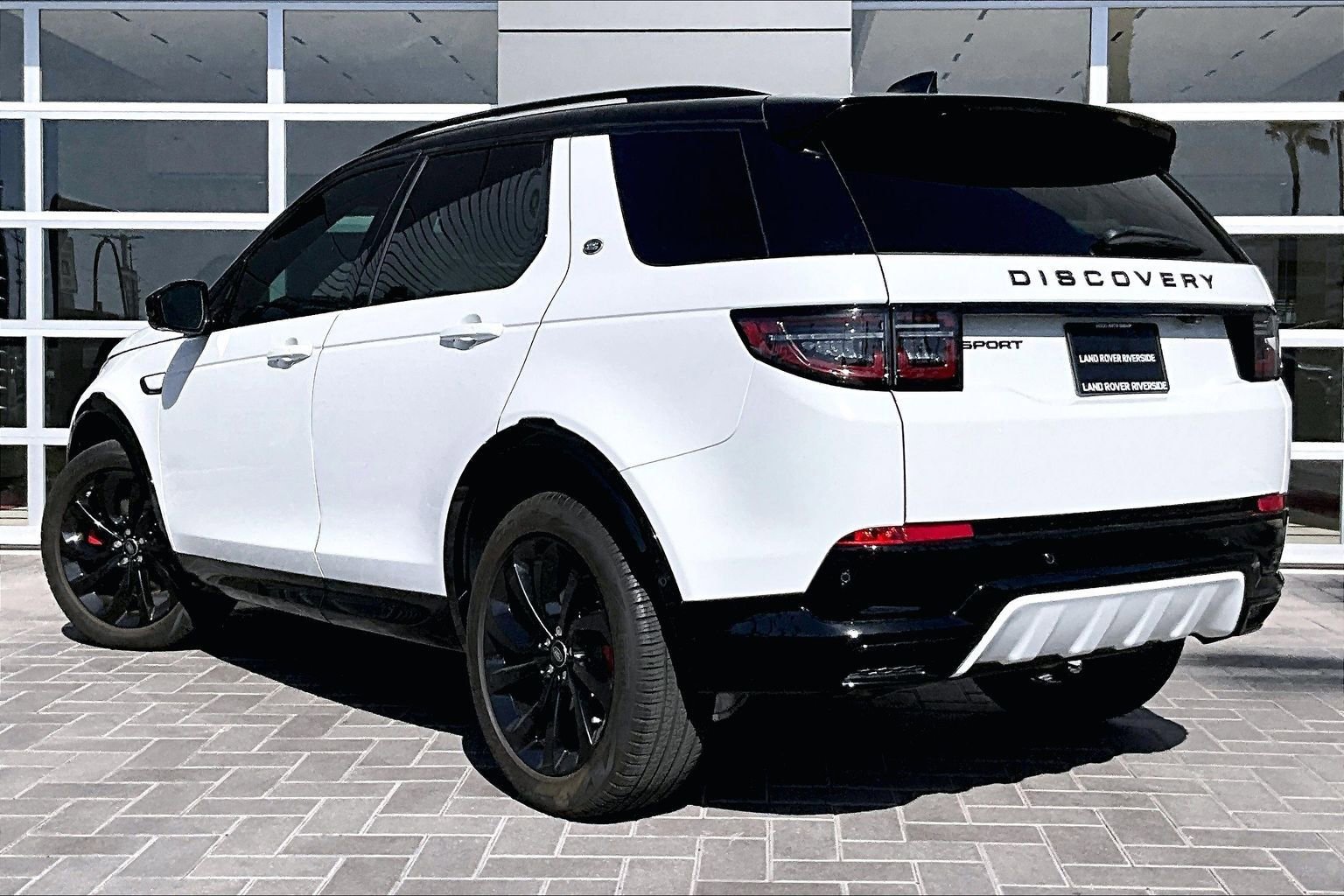 Used 2024 Land Rover Discovery Sport Dynamic SE AWD/4WD image 12
