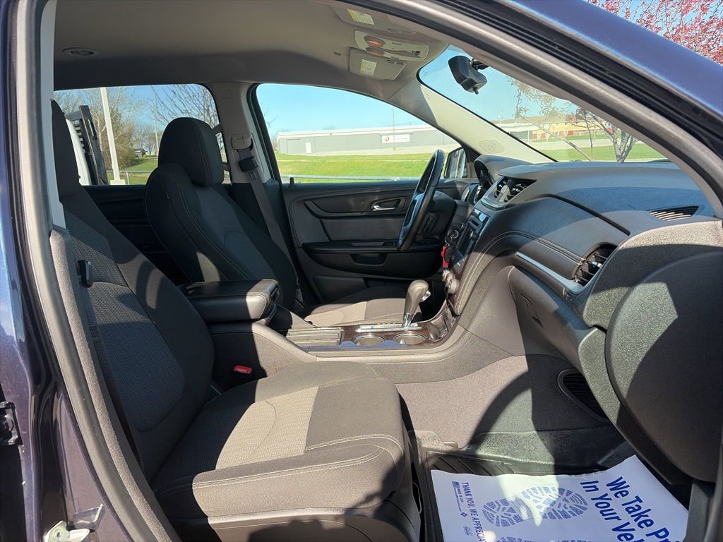 Used 2015 Chevrolet Traverse LT w/ Style and Technology Package image 27