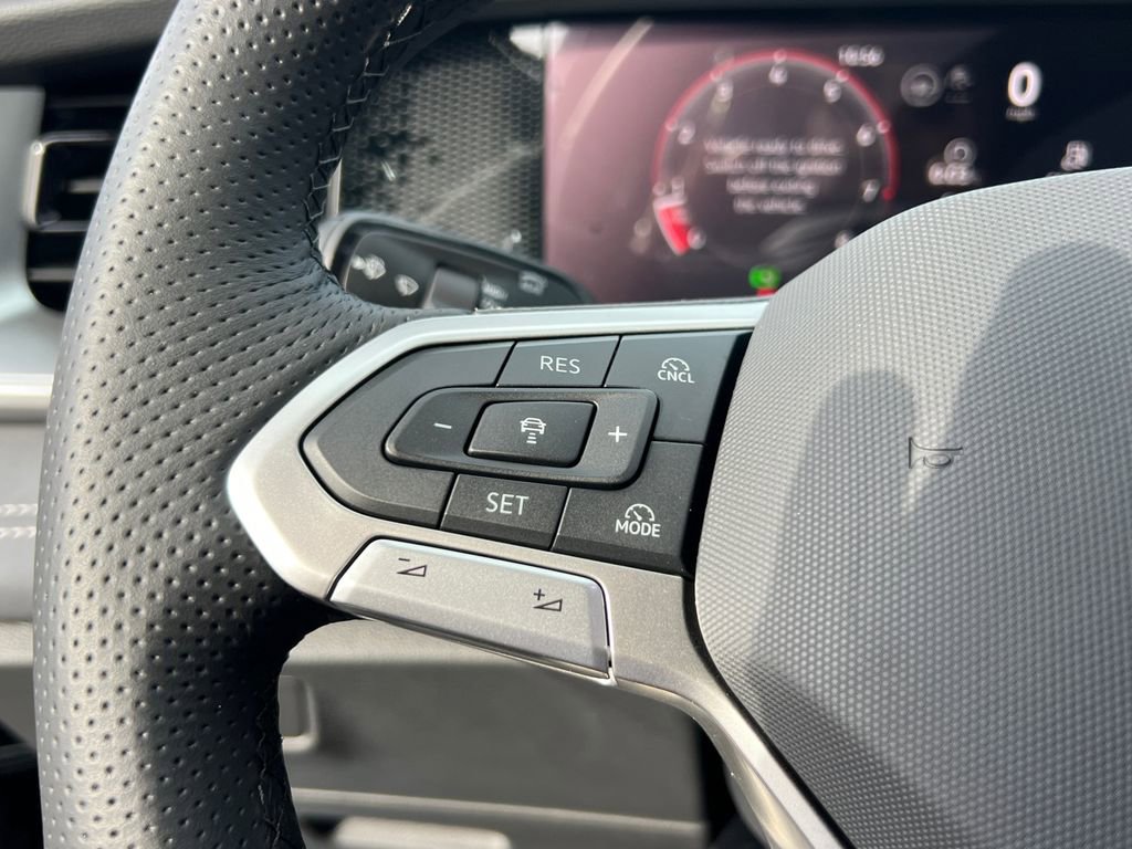 New 2026 Volkswagen Tiguan SE R-Line image 29