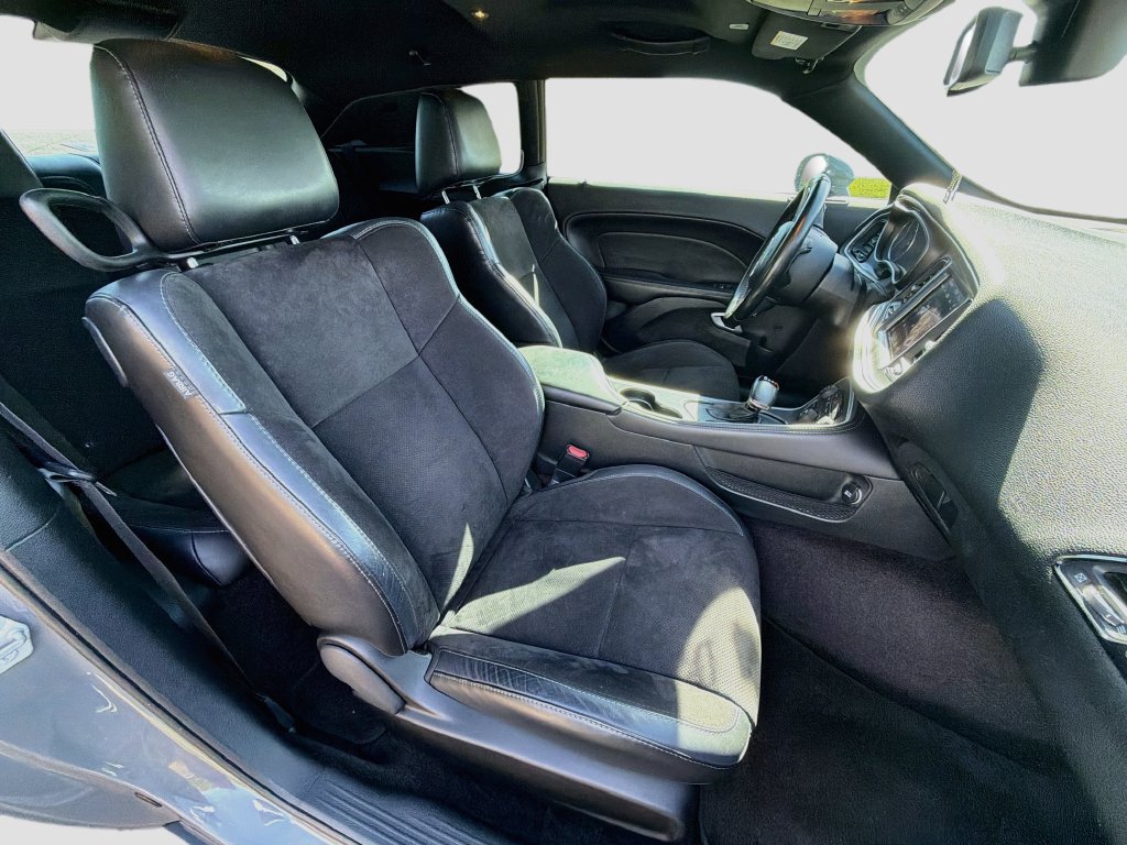 Used 2019 Dodge Challenger R/T w/ Plus Package RWD image 31
