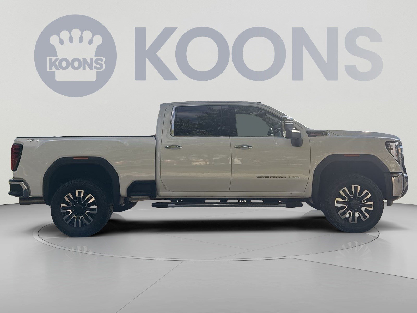 Used 2025 GMC Sierra 2500 SLT w/ SLT Premium Package AWD/4WD image 8