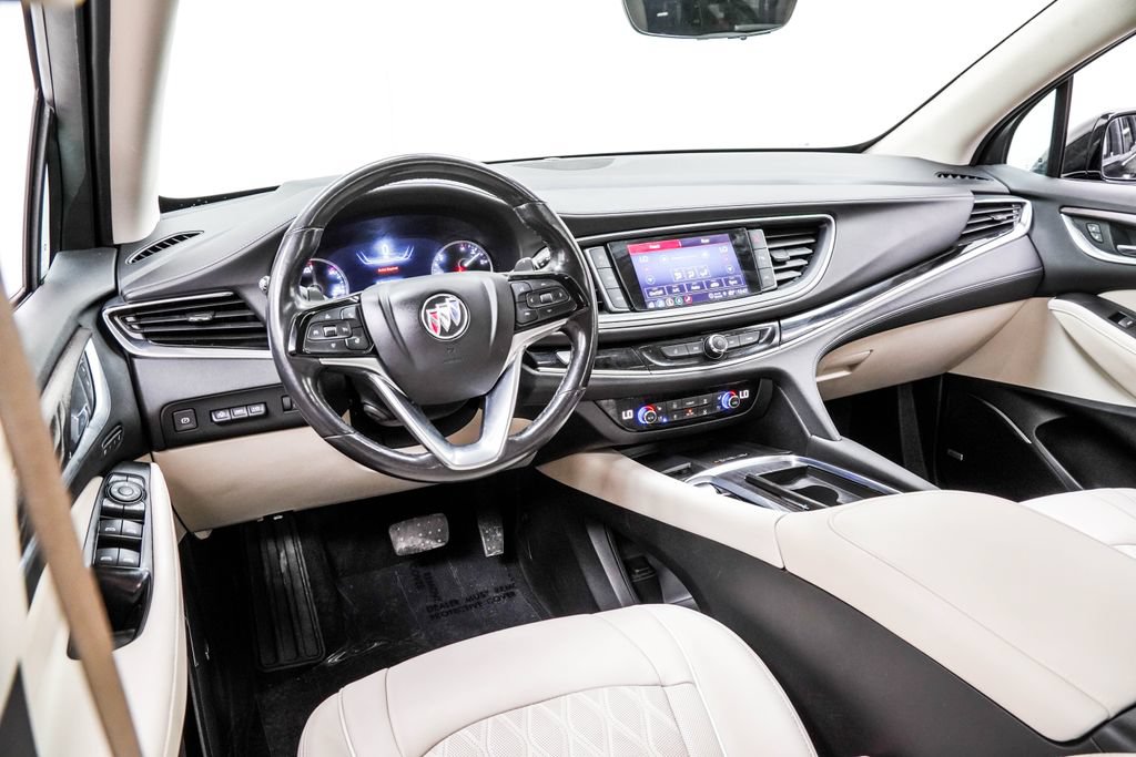 Used 2023 Buick Enclave Avenir w/ Avenir Technology Package AWD/4WD image 4