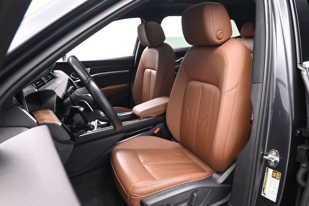 Used 2022 Audi e-tron Premium AWD/4WD image 16