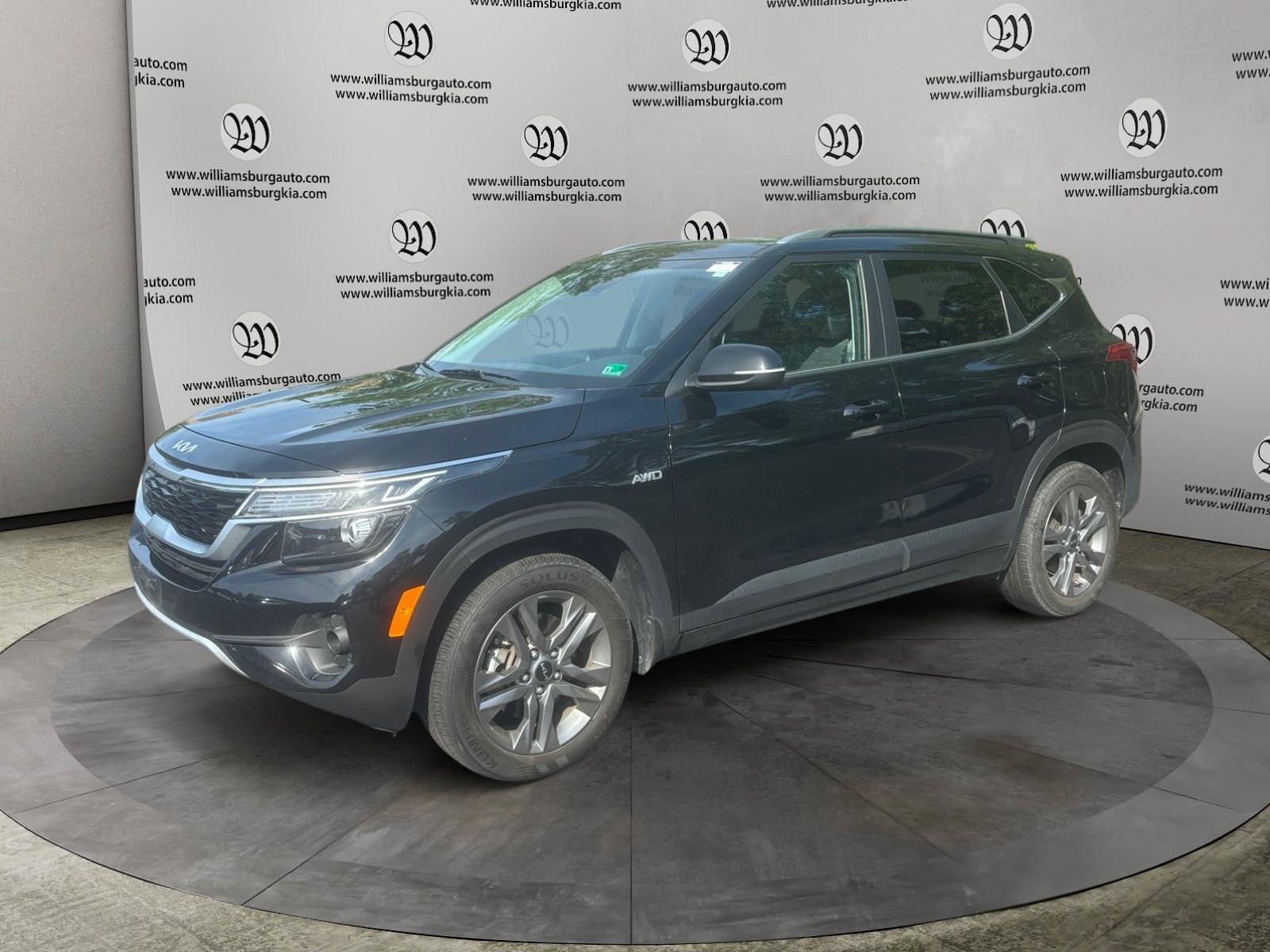Used 2023 Kia Seltos S AWD/4WD image 1