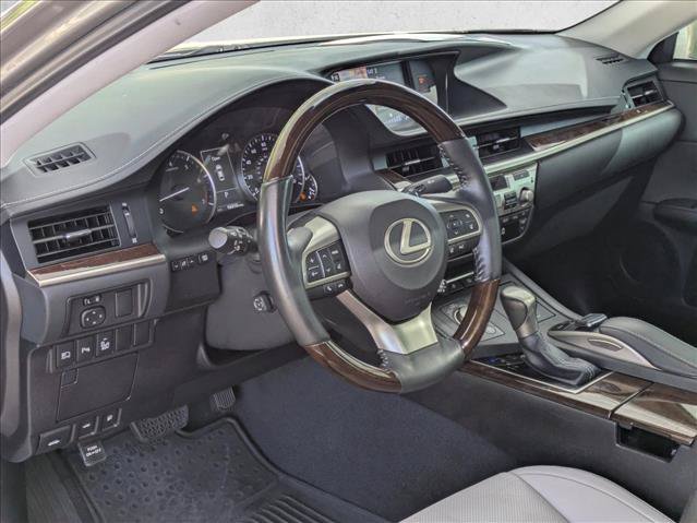 Used 2018 Lexus ES 350 w/ Luxury Package w/Wood Trim FWD image 10