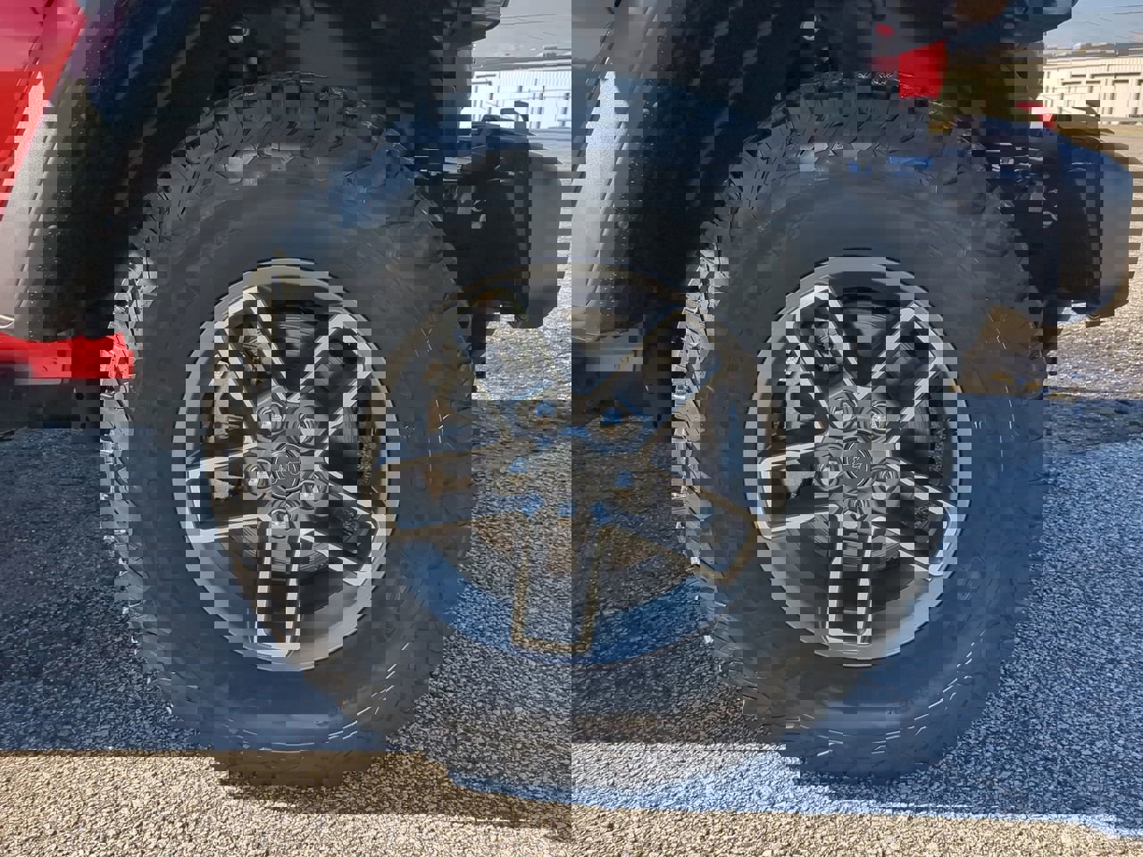 Used 2024 Jeep Gladiator Mojave w/ Technology Group image 9