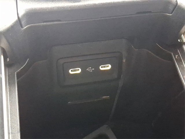 Used 2023 Mercedes-Benz GLC 300 image 24