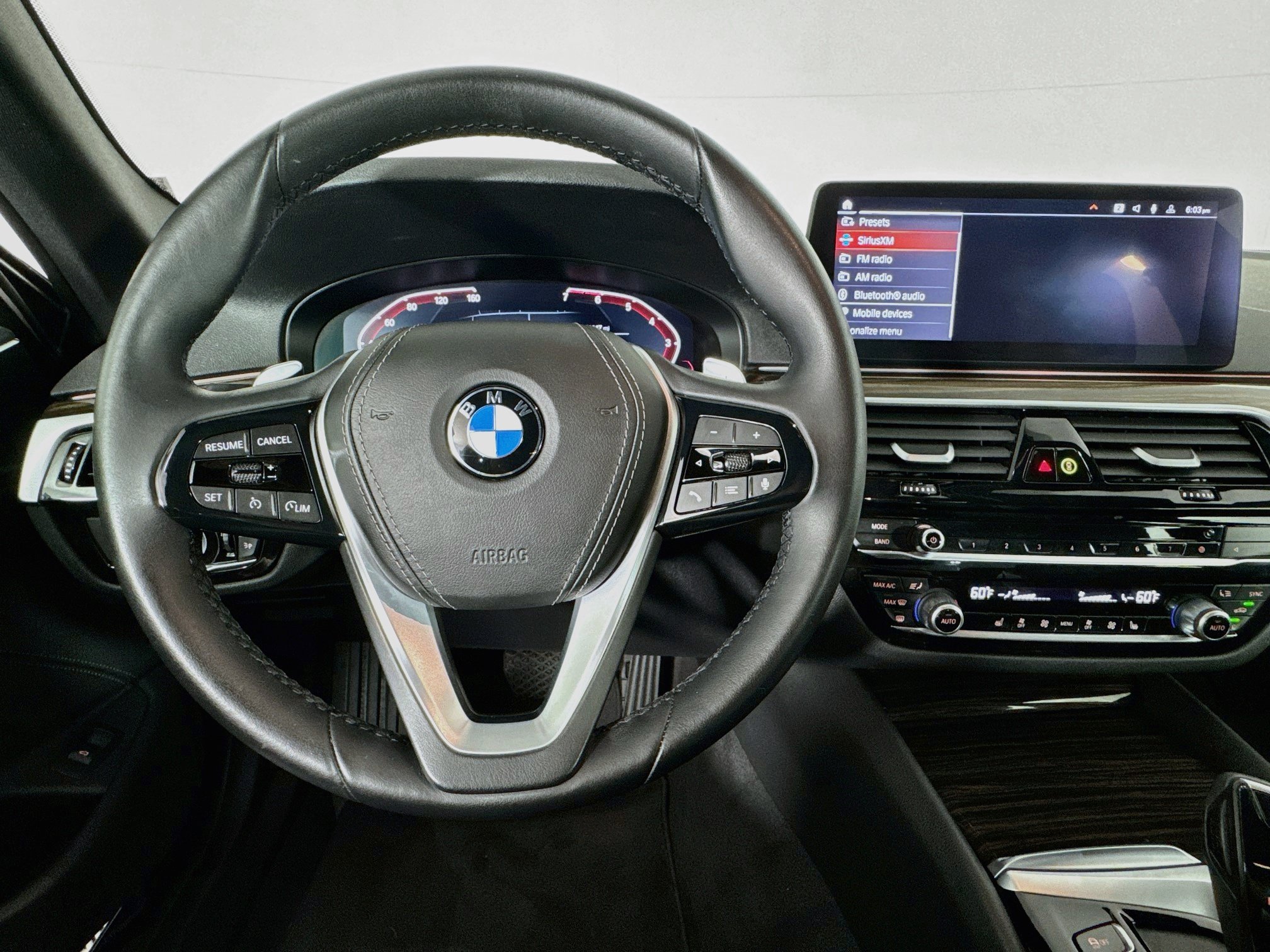 Used 2023 BMW 530i w/ Convenience Package RWD image 10
