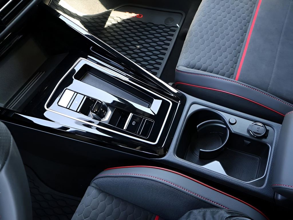 Used 2025 Volkswagen GTI SE image 27