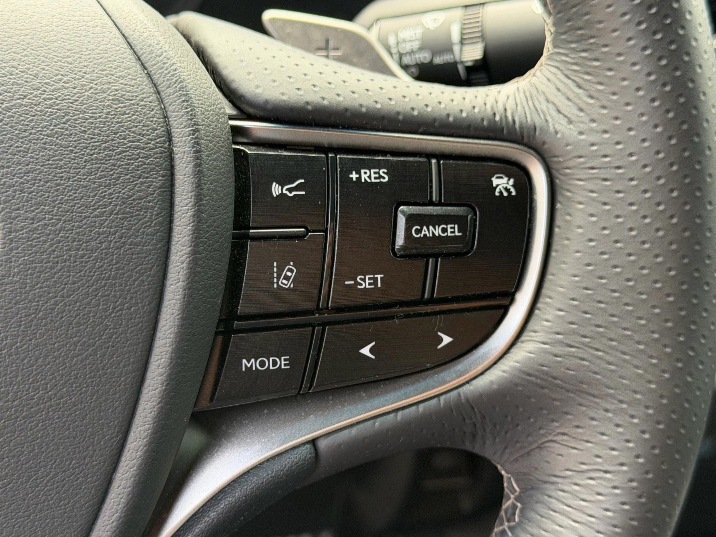 Used 2023 Lexus ES 350 F Sport w/ Accessory Package (Z2) FWD image 22