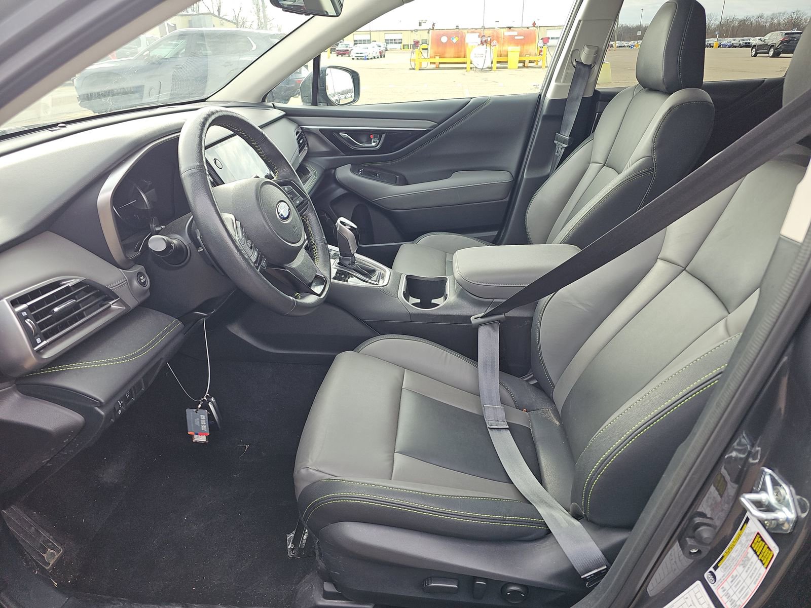 Used 2025 Subaru Outback Onyx Edition image 12