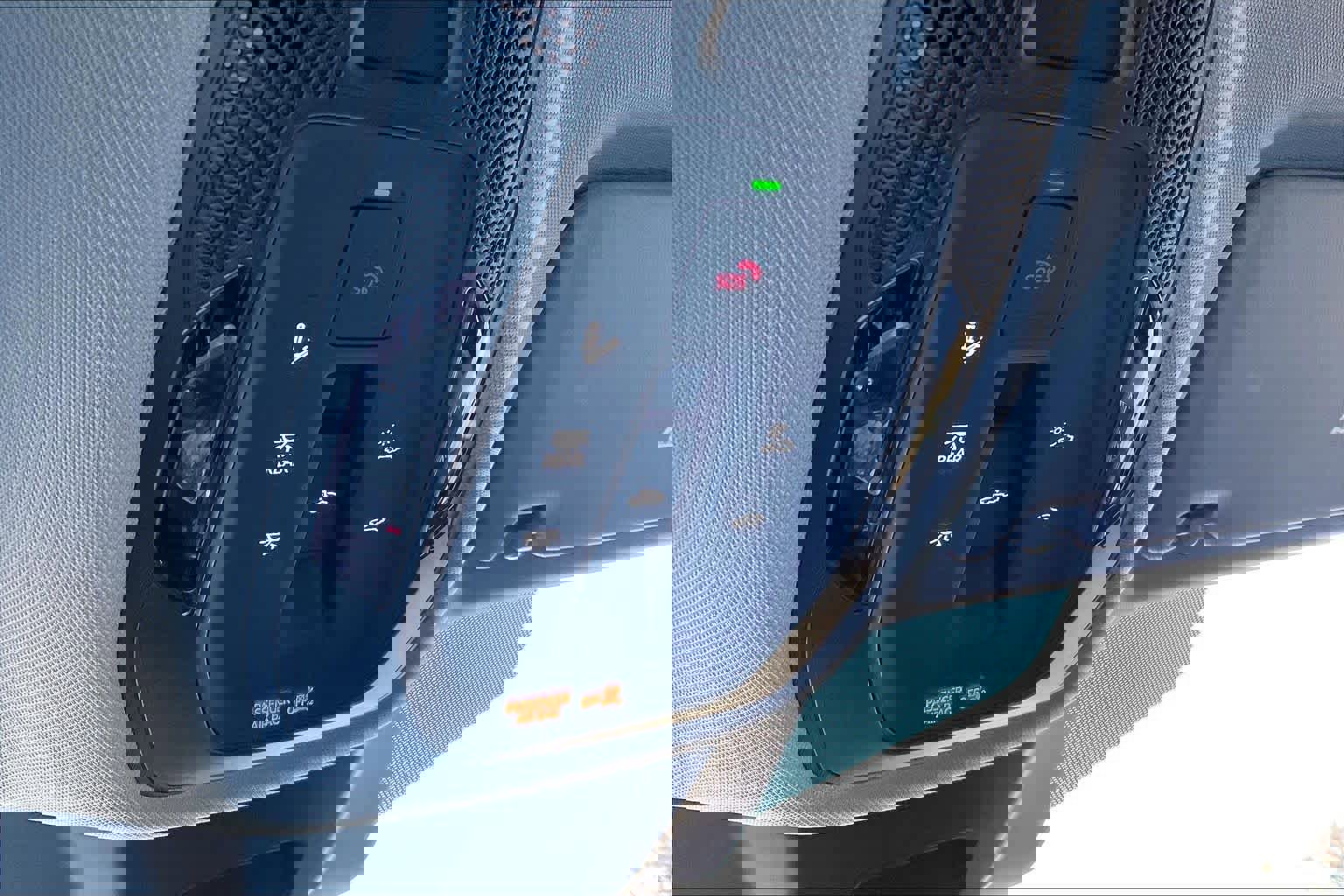 Used 2025 Audi Q5 Premium w/ Convenience Package image 32