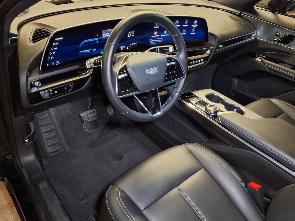 Used 2024 Cadillac Lyriq Tech RWD image 24