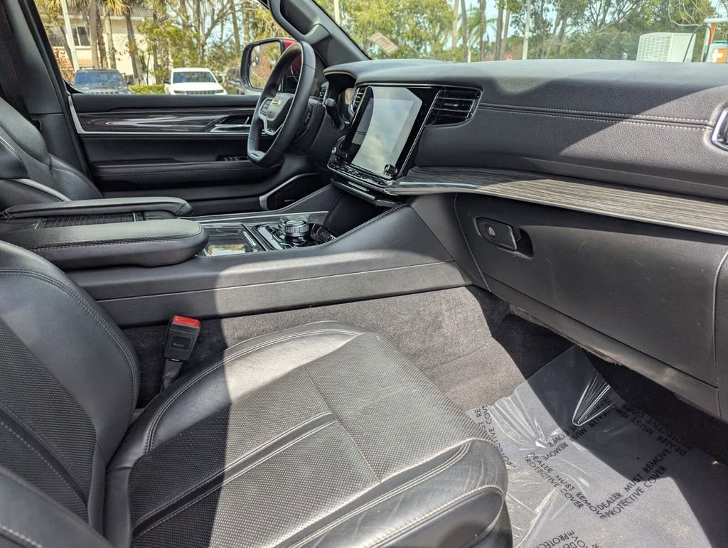 Used 2022 Jeep Wagoneer Series III image 9