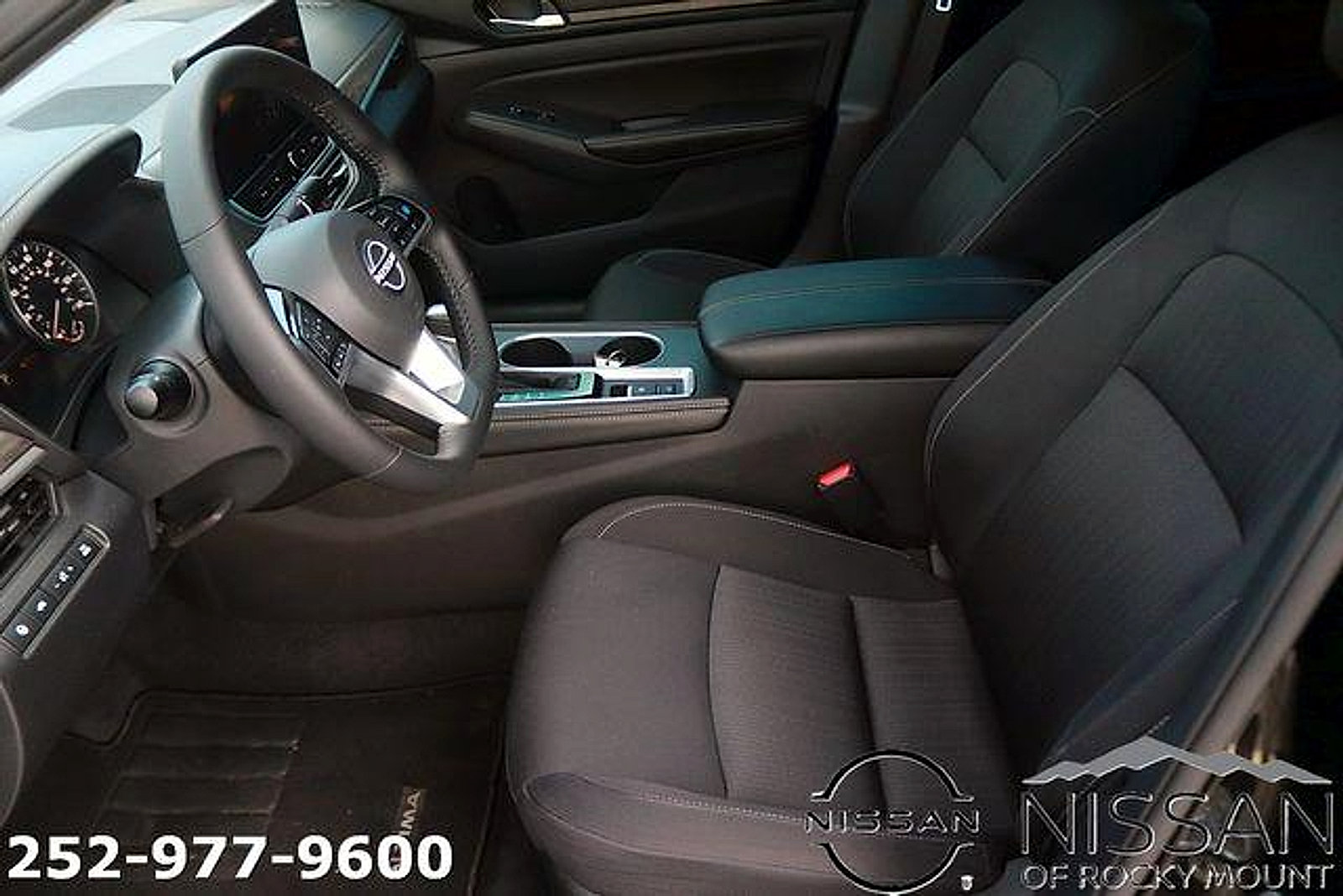 Certified 2025 Nissan Altima 2.5 SV w/ SV Premium Package FWD image 13