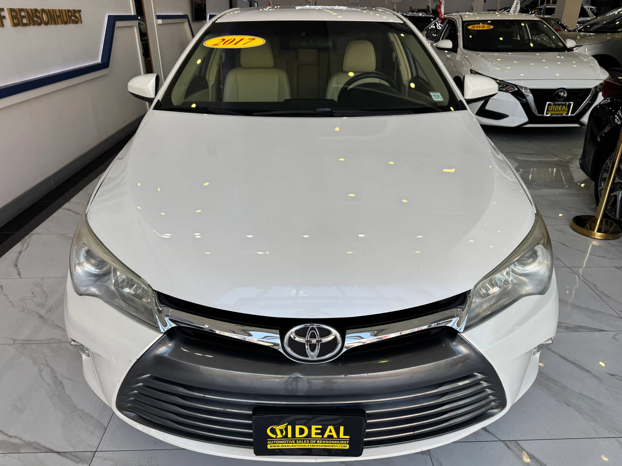 Used 2017 Toyota Camry XLE FWD image 2