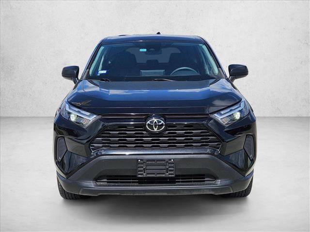 Used 2023 Toyota RAV4 LE FWD video 2
