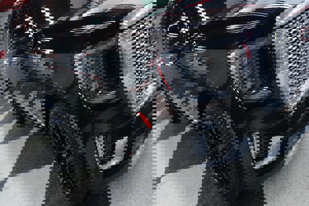 Used 2022 GMC Yukon XL Denali image 39