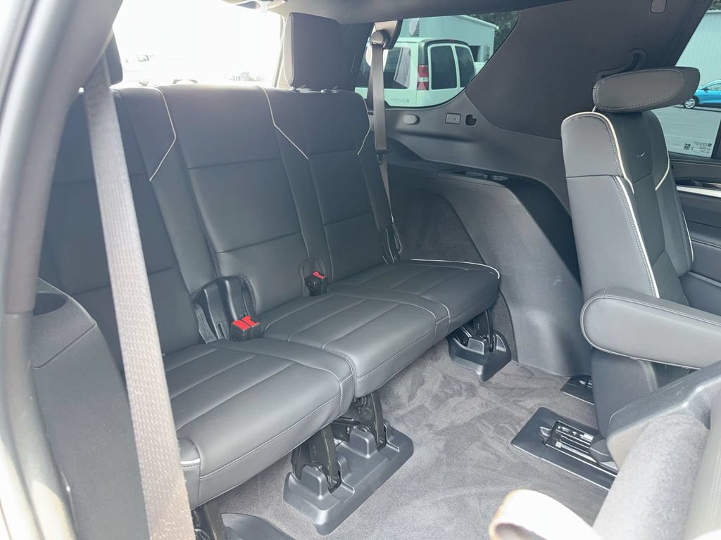 Used 2025 Cadillac Escalade Premium Luxury AWD/4WD image 30