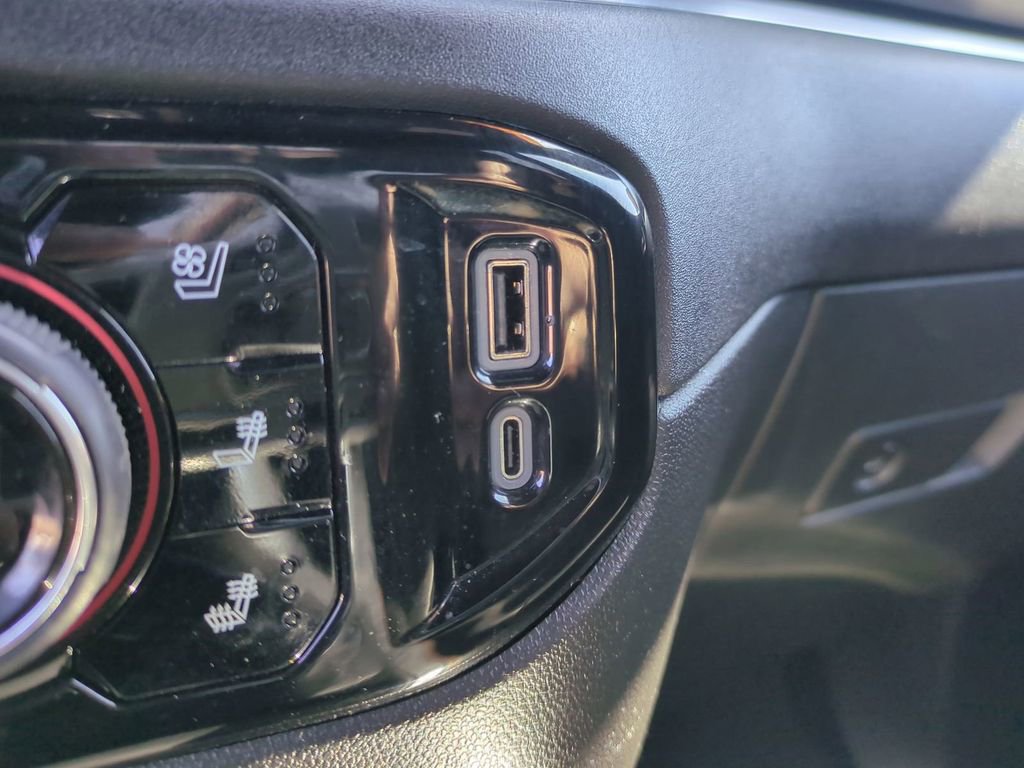 Used 2024 Chevrolet Silverado 2500 High Country w/ High Country Premium Package image 26