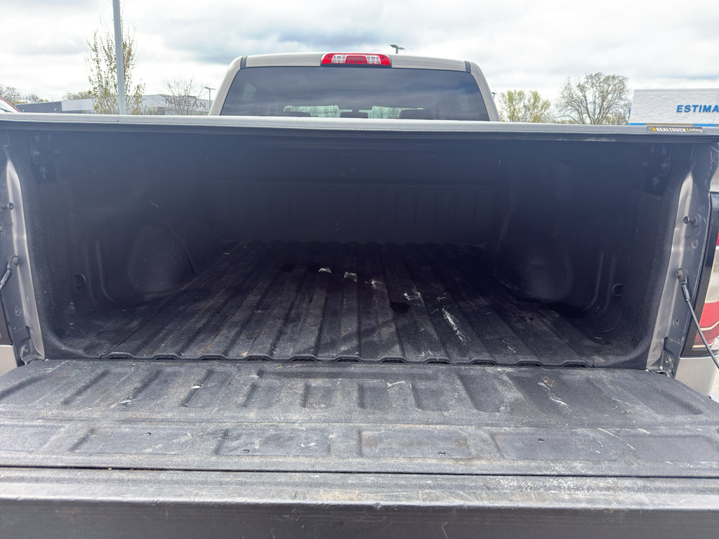 Used 2017 GMC Sierra 1500 SLT w/ SLT Premium Package AWD/4WD image 8