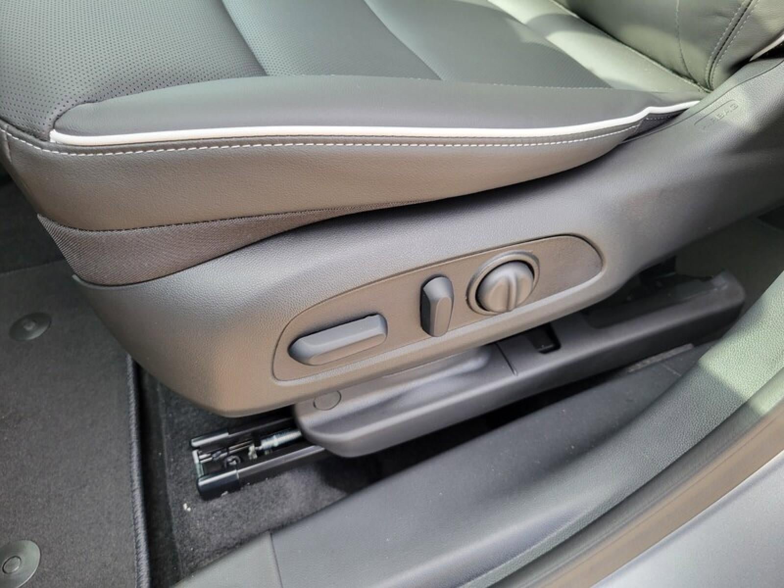 New 2026 Buick Encore GX Avenir w/ Avenir Technology Package FWD image 26