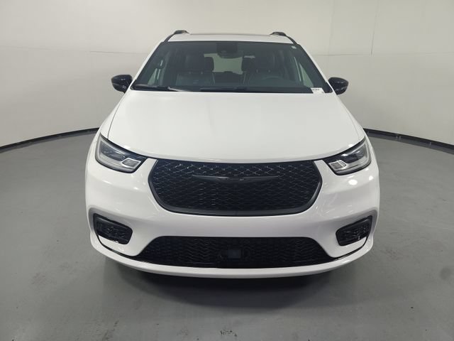 Used 2025 Chrysler Pacifica Limited FWD image 27